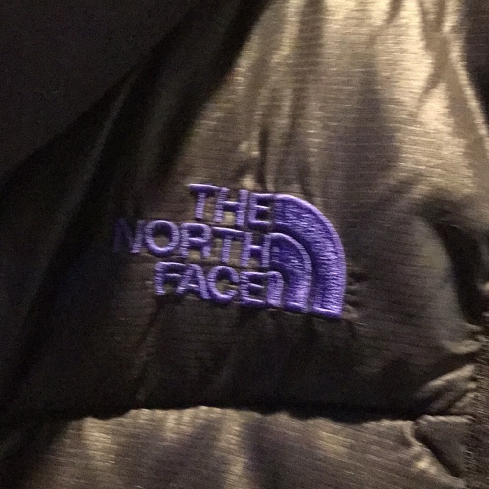 North face puffer vest ski lodge rodeo cowgirl barn chores hiking running winter - Picture 2 of 8
